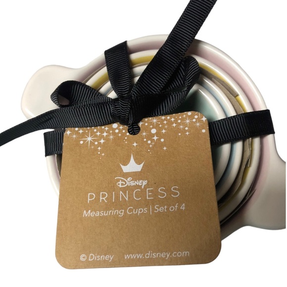 Rae Dunn Disney Princess measuring cups - Picture 4 of 11